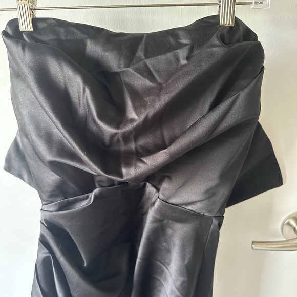 House of CB - BLACK SATIN STRAPLESS CORSET MAXI - Picture 3 of 12